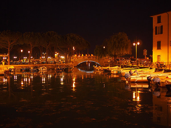 Desenzano iltahämärässä Desenzano iltahämärässä