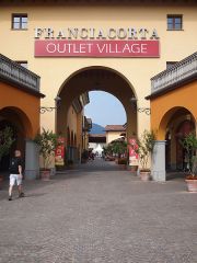 Franciacorta Outlet Village