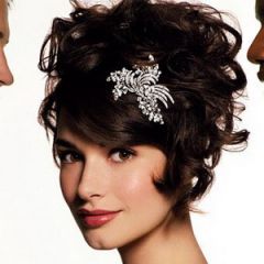 515fe149b82aaf11_rikmo.onsugar.com_short-wedding-hairstyles.jpg